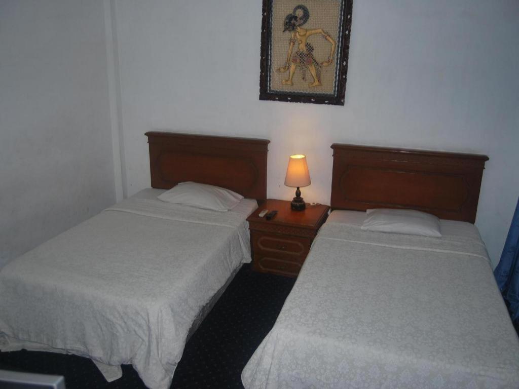 Sadinah Sahid Josodipuro Hotel Colomadu Exterior foto