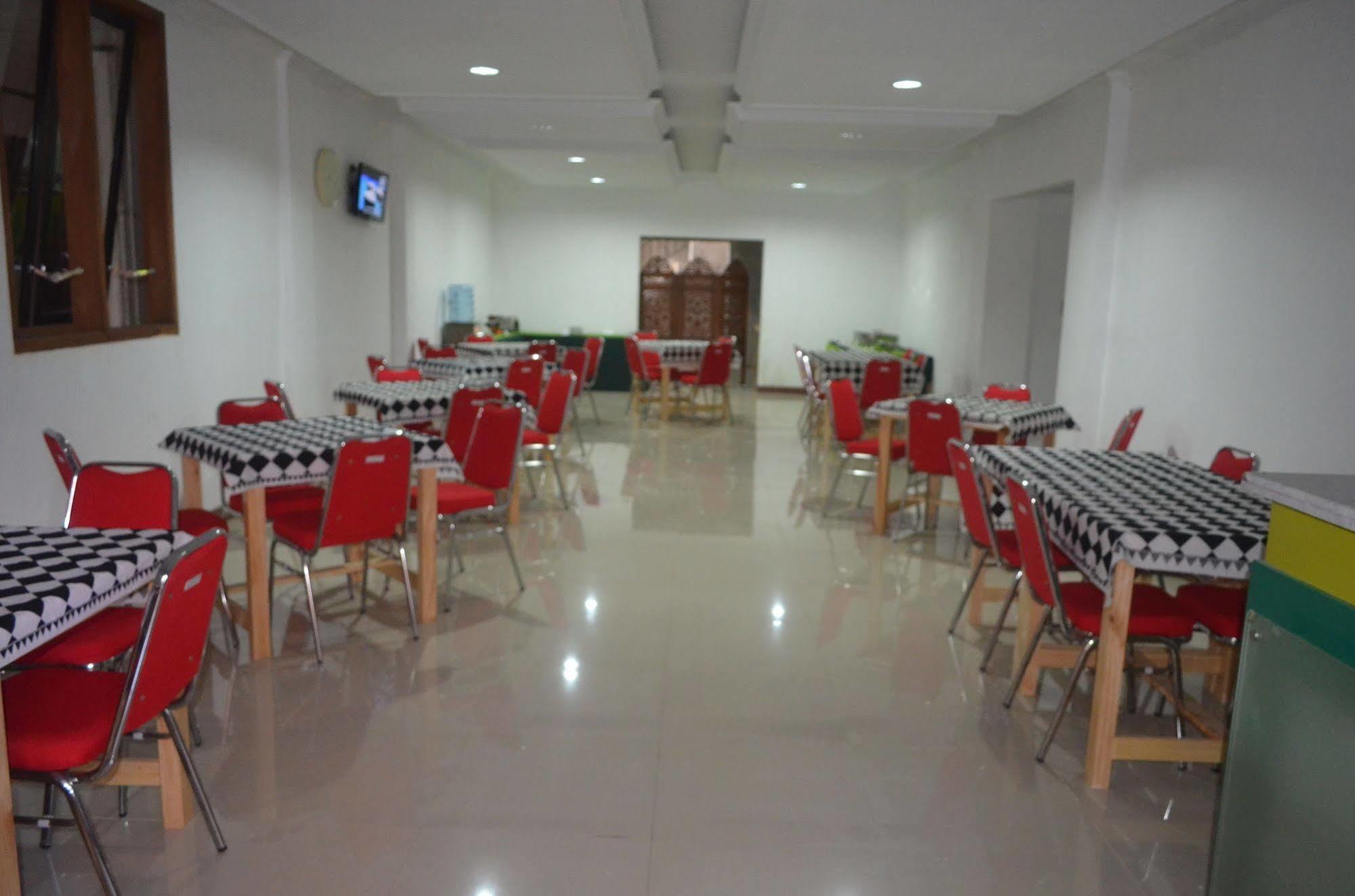 Sadinah Sahid Josodipuro Hotel Colomadu Exterior foto