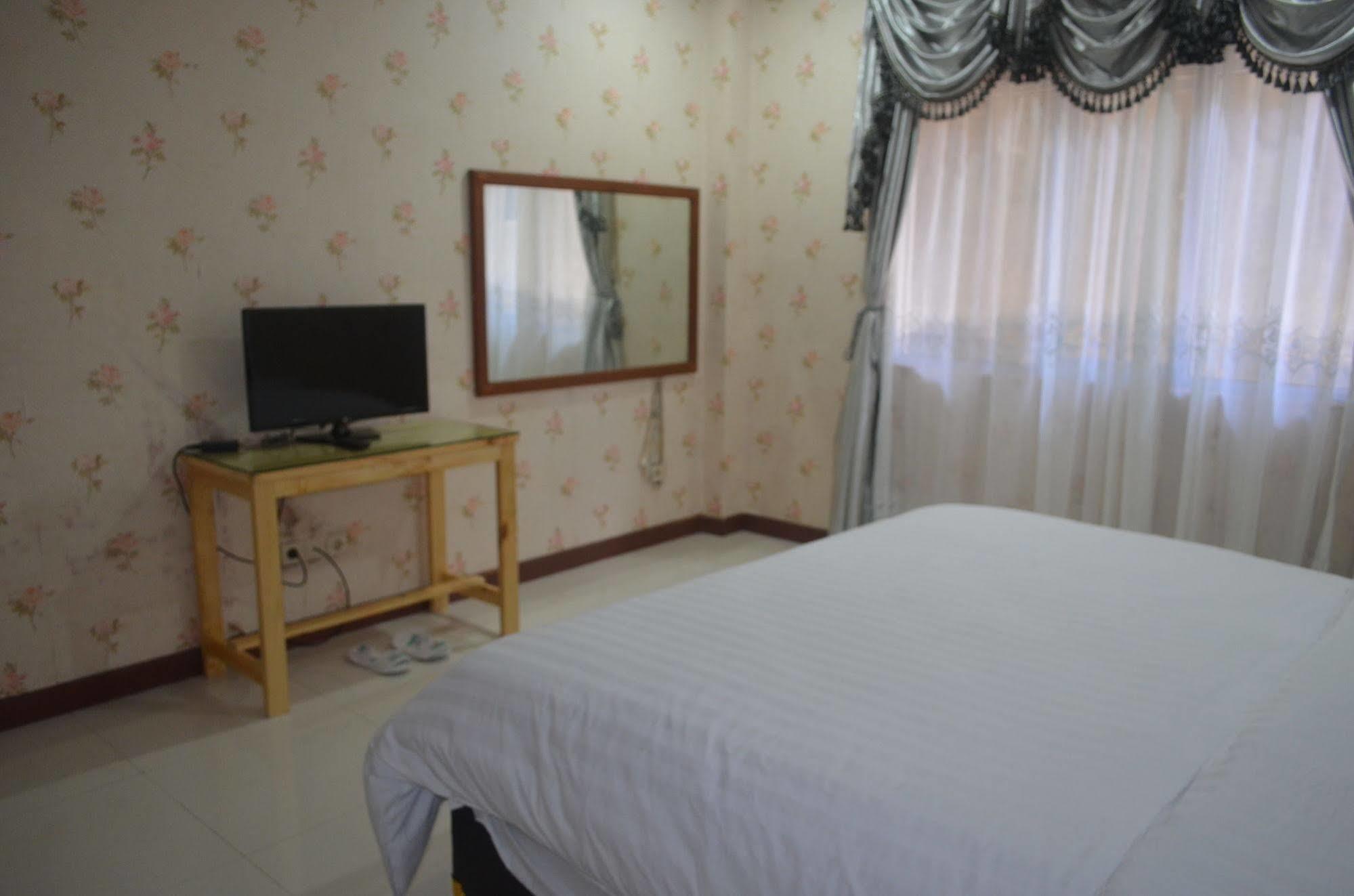 Sadinah Sahid Josodipuro Hotel Colomadu Exterior foto